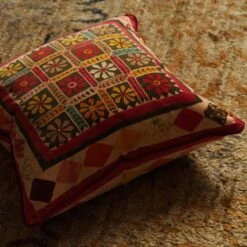 Courtyard Daisy Cushion -Andrew Martin Store 308853 daisy cushion detail